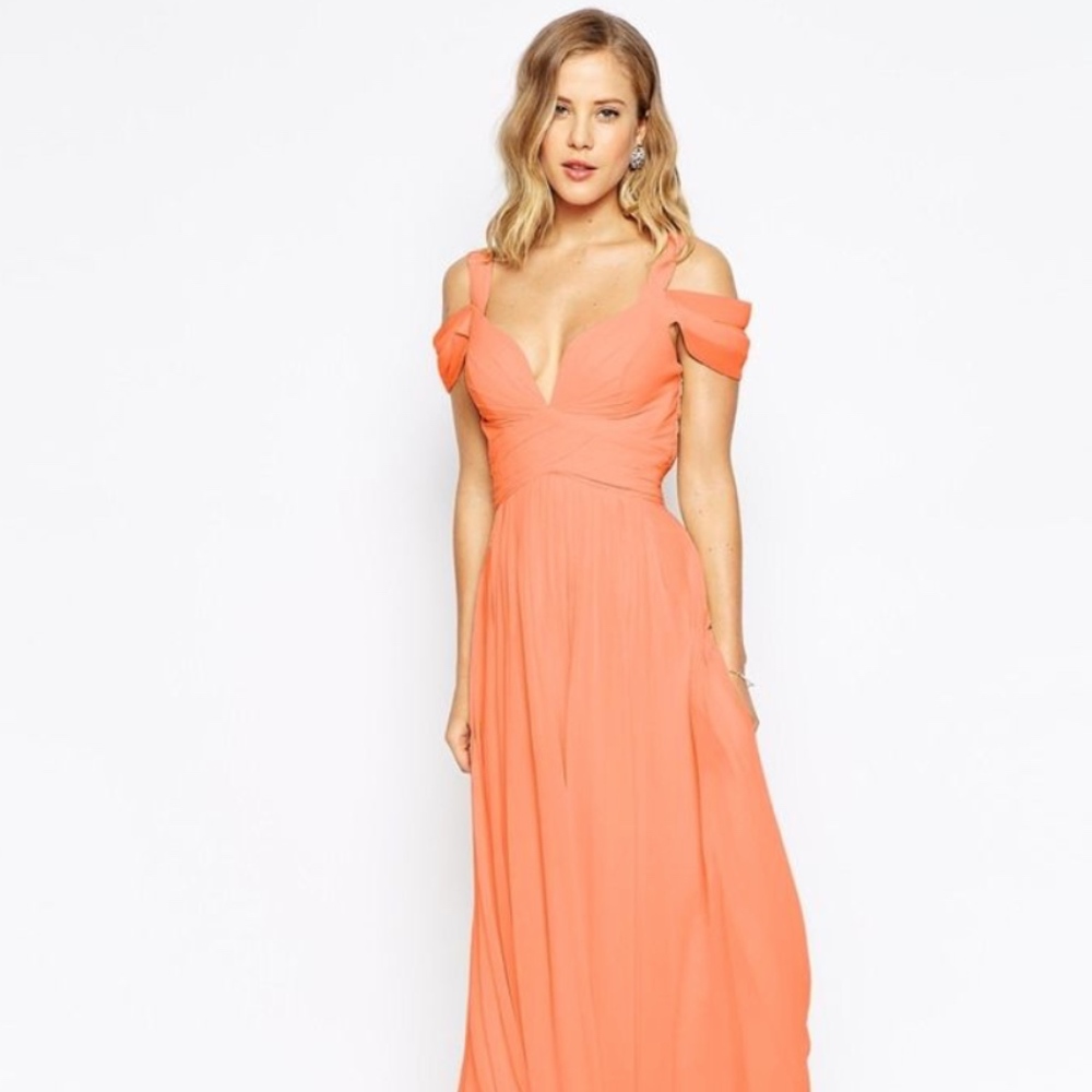 Forever Unique Sweetheart Maxi Dress